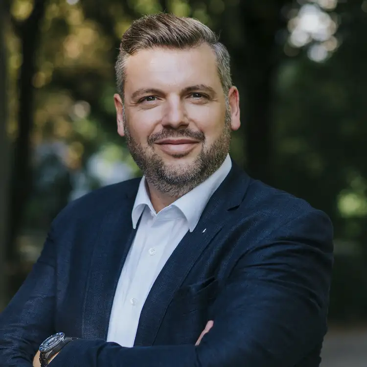 Ralf Lenhart